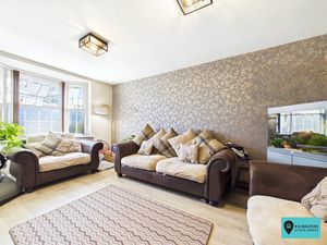 Living Room- click for photo gallery